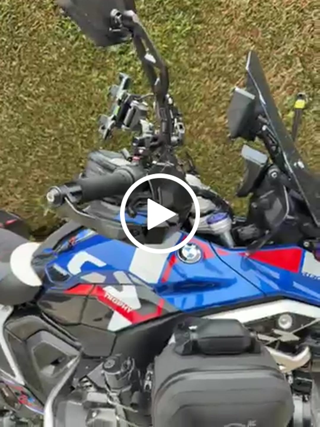 Customer video review of LOBOO Aluminum Handguard System for BMW R1300GS, R1250GS & F900GS | Adjustable Windshield & Crash Protection