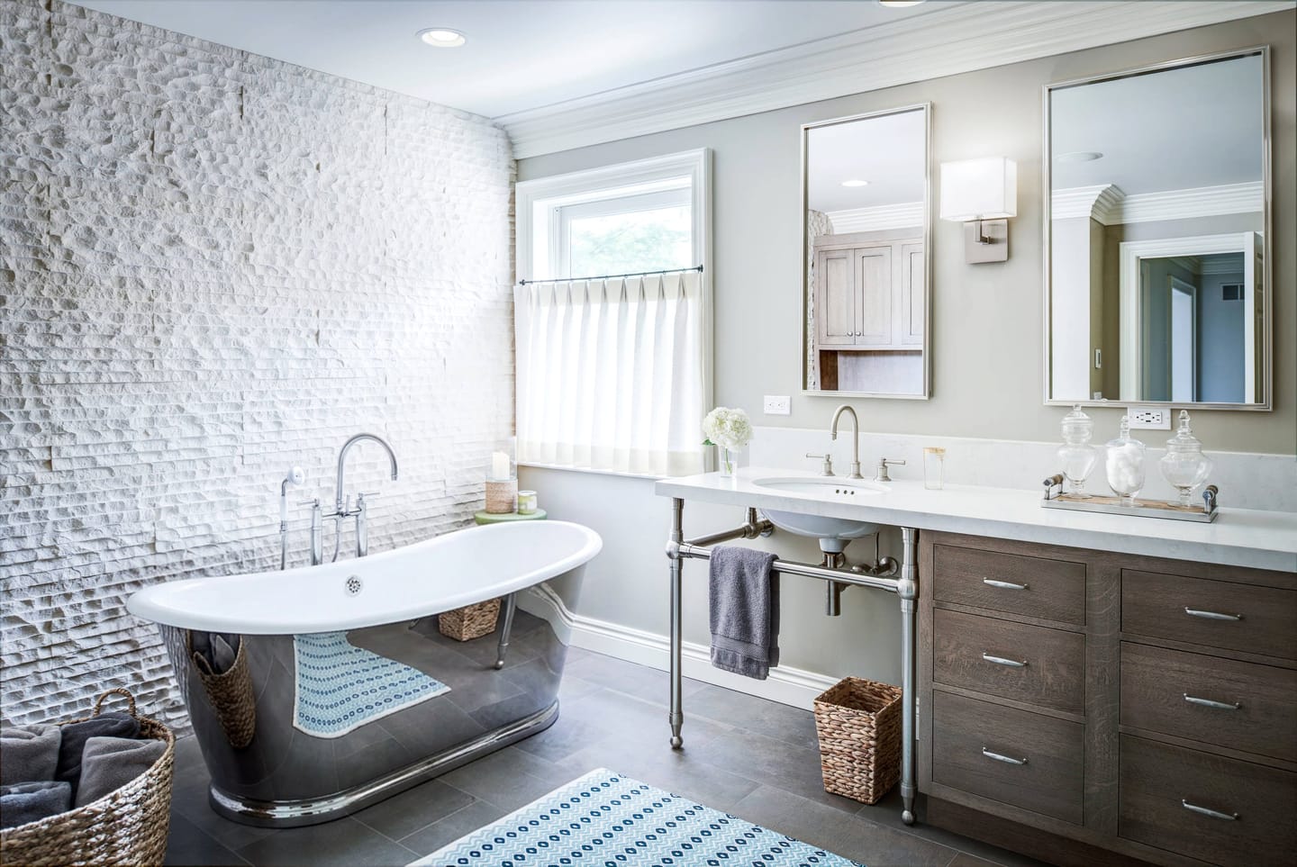 Customer photo review of Elite Cast Iron Double Slipper Chrome Stainless Soaking Freestanding Tub ET-IS-DS01