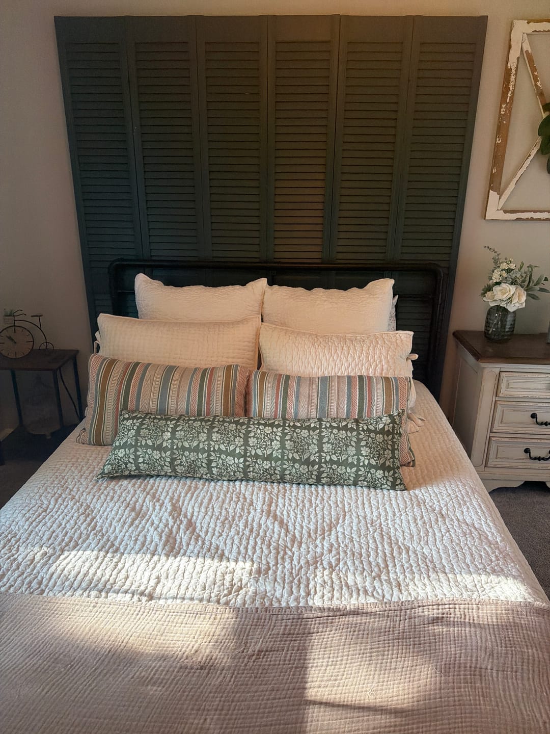 Customer photo review of Evergreen Floral in Linen - 18" | 22" | 26" | 12x20" |12x40"