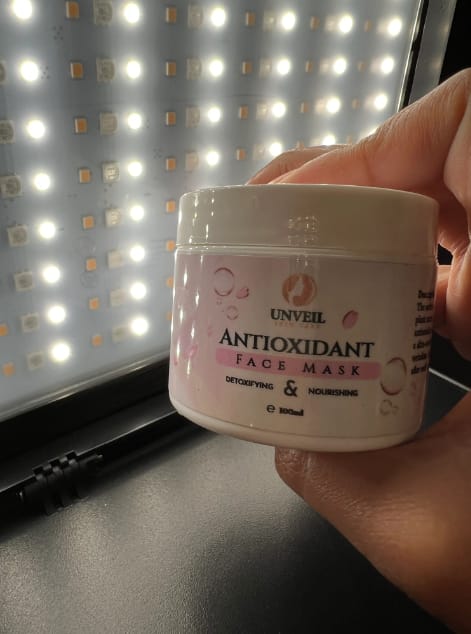Customer photo review of Unveil Face Mask
