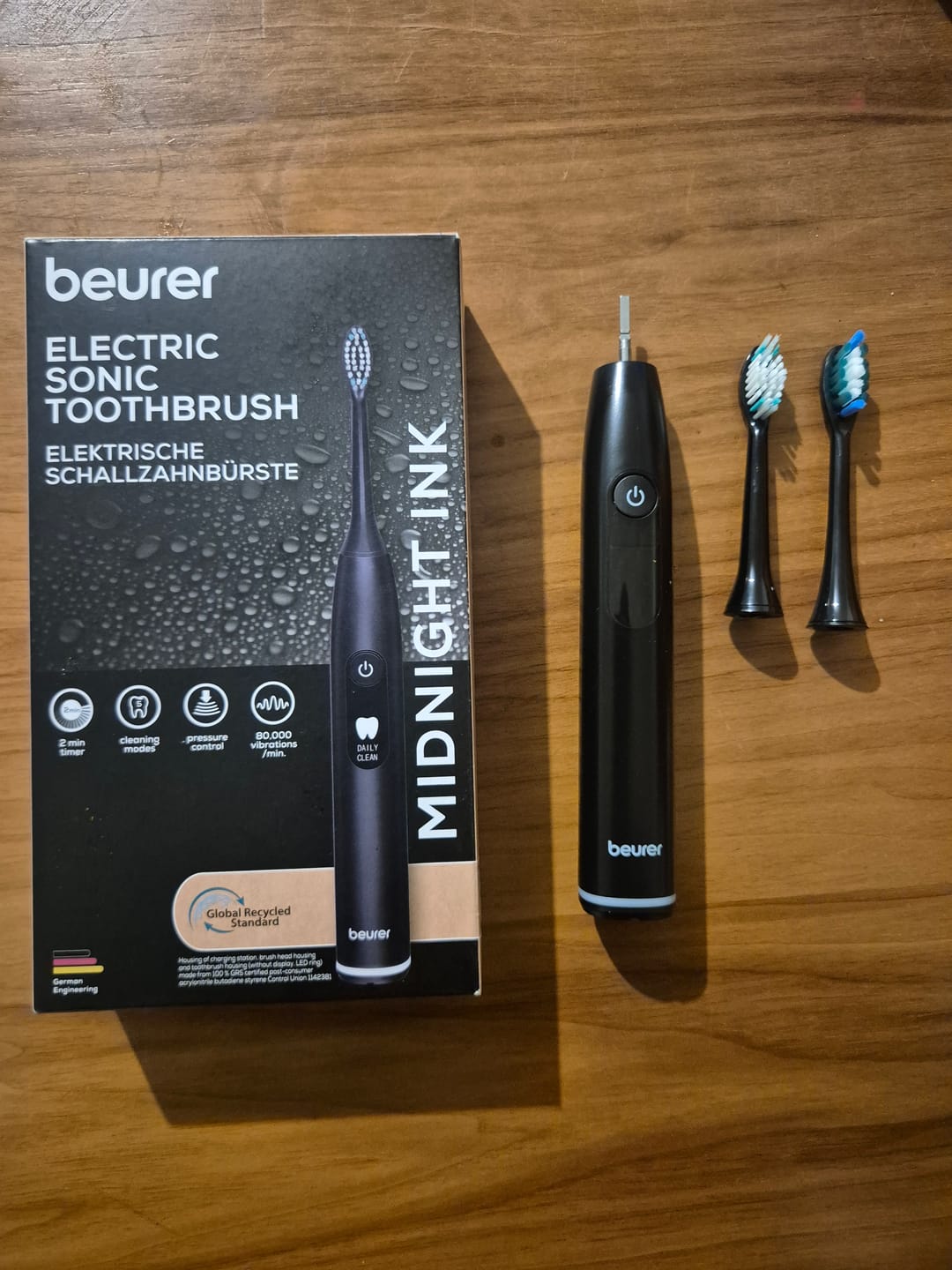 Customer photo review of Cepillo Dental Eléctrico Recargable | Sónico | Con 5 Programas de Limpieza y 2 Cabezales | Beurer