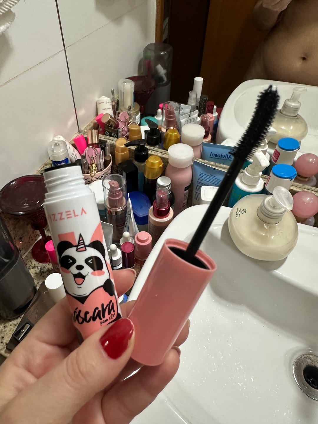 Customer photo review of Máscara Para Cílios Big No Panda Vizzela - Preta