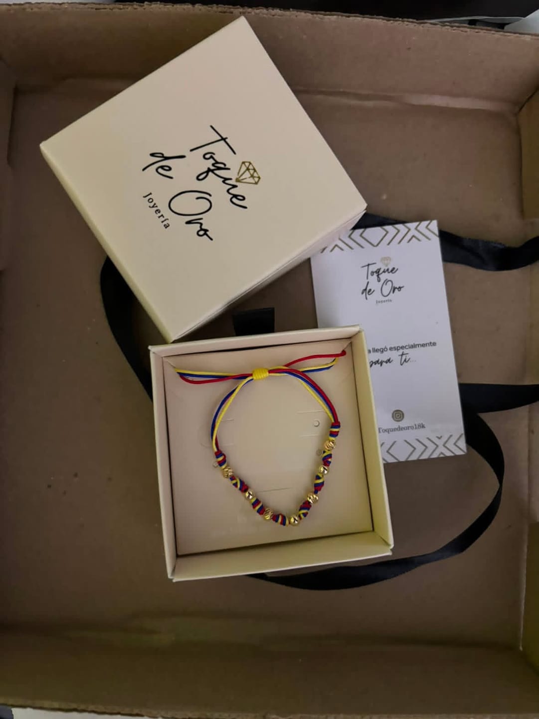 Customer photo review of Pulsera de Lujo Colombia