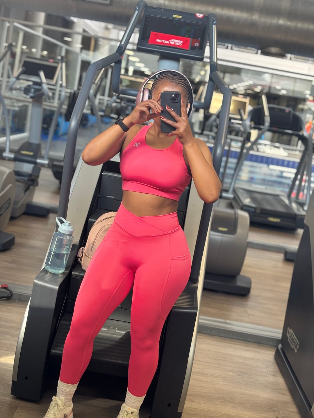 Customer photo review of Cross Waist Pocket Leggings for Women High Waisted Gym Tights