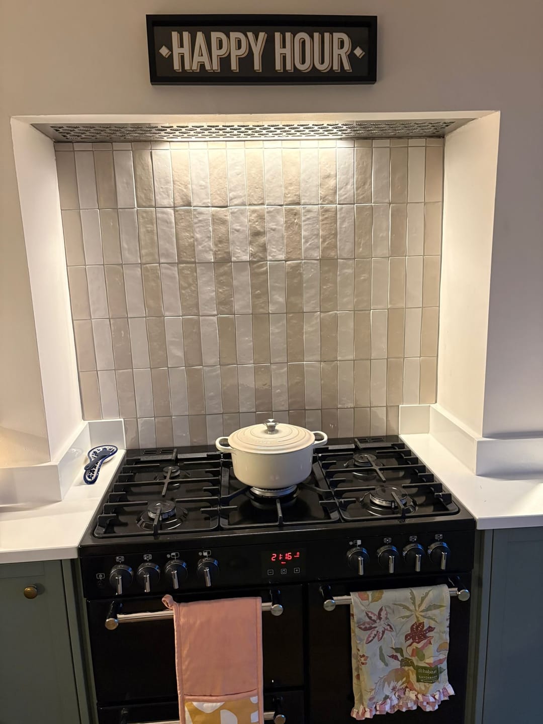 Customer photo review of Le Creuset Meringue Cast Iron Round Casserole 22cm 3.3 Litres