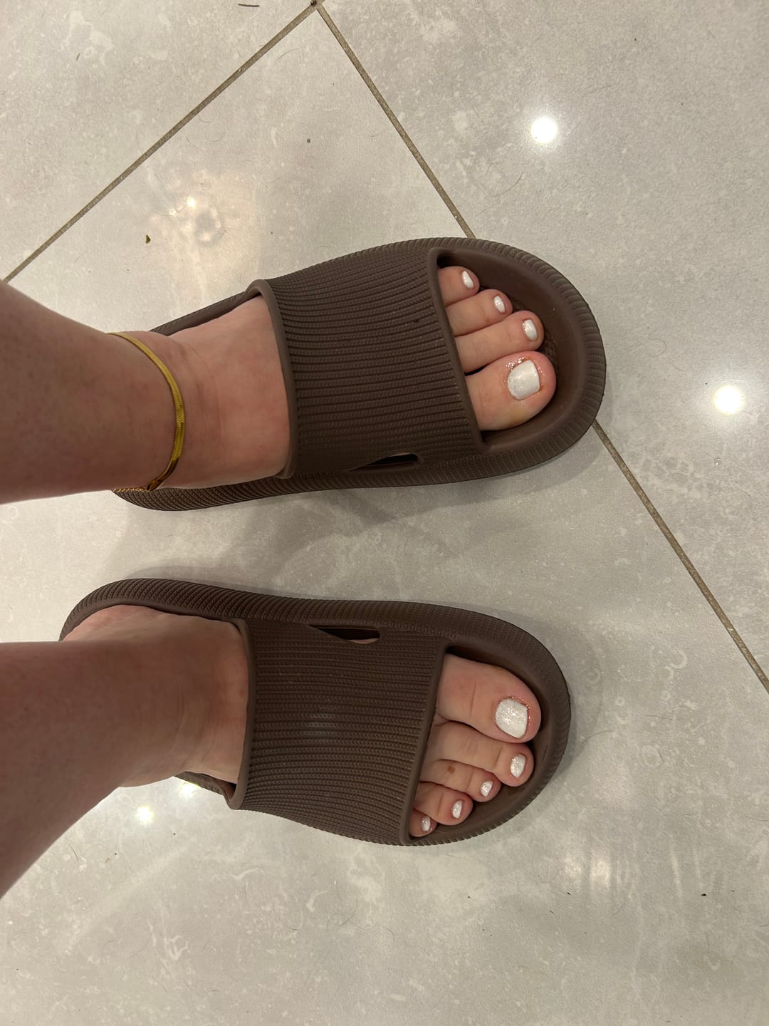 Customer photo review of Cloud Slides - Original Cushion Comfort