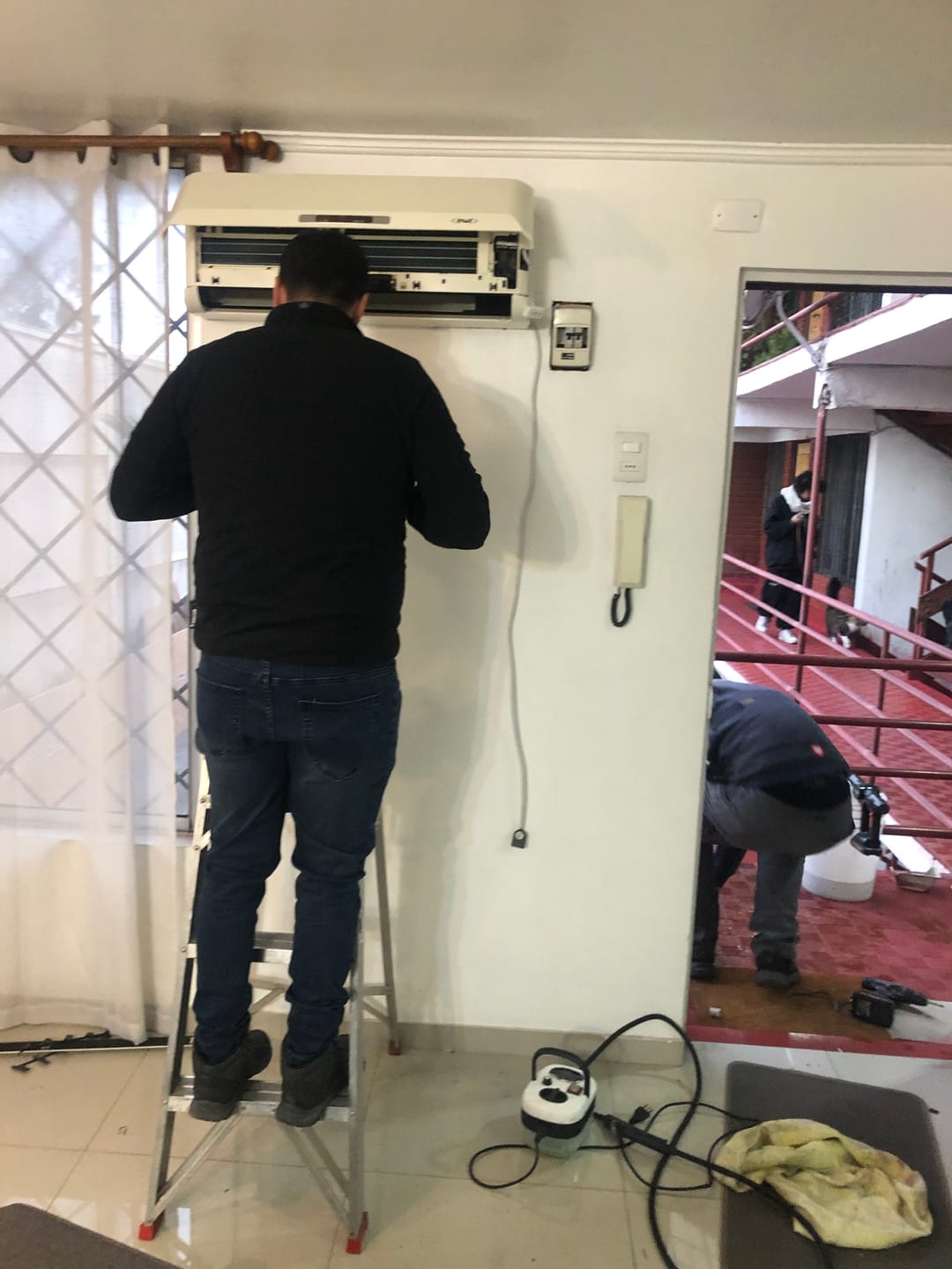Customer photo review of Visita técnica de Revisión y/o Mantenimiento Preventivo Split Muro Residencial