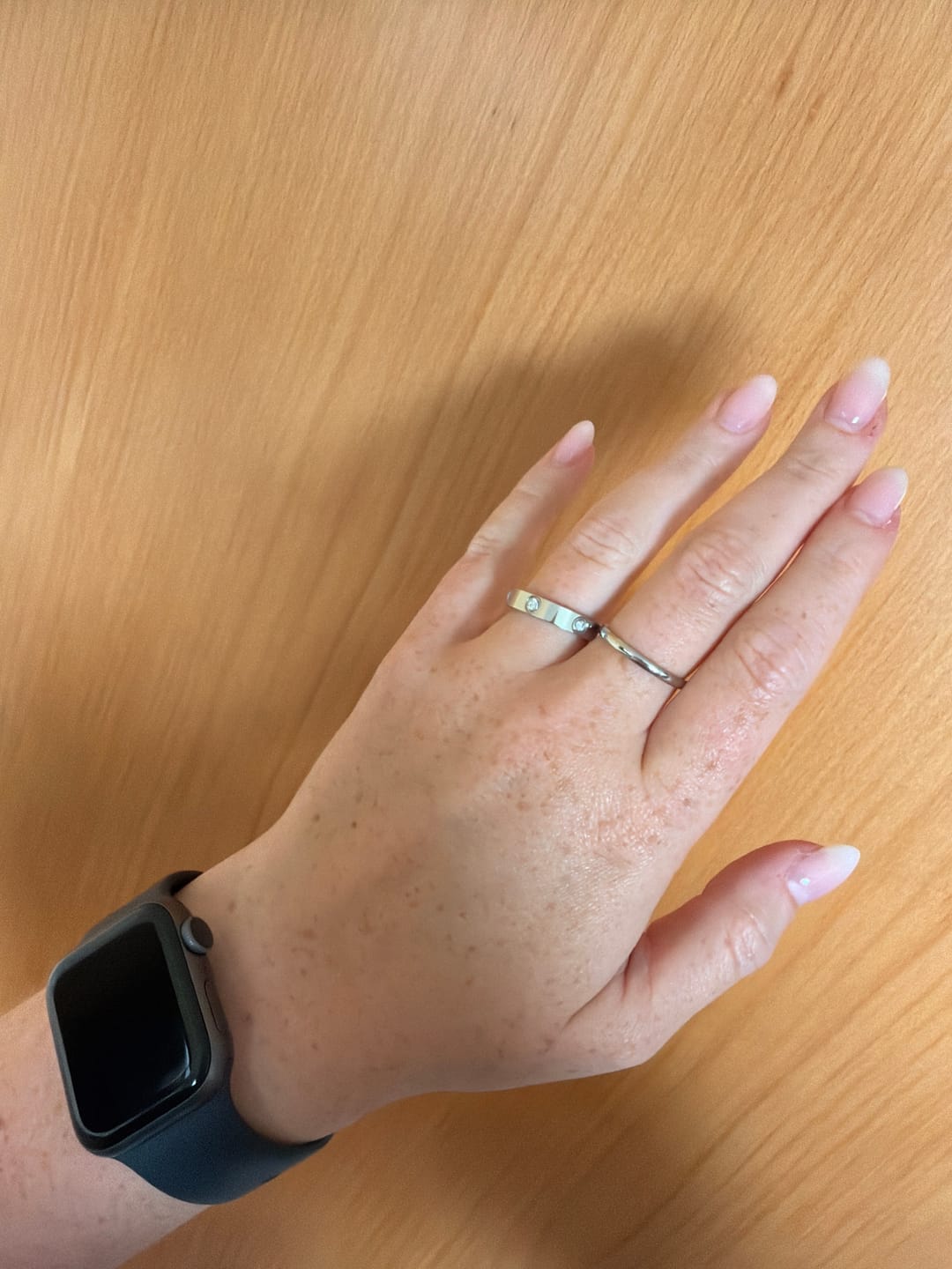 Customer photo review of Thin Lena Ring | 18K vergoldet
