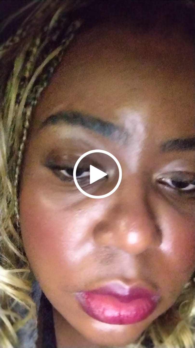 Customer video review of Secret Lash Kit
