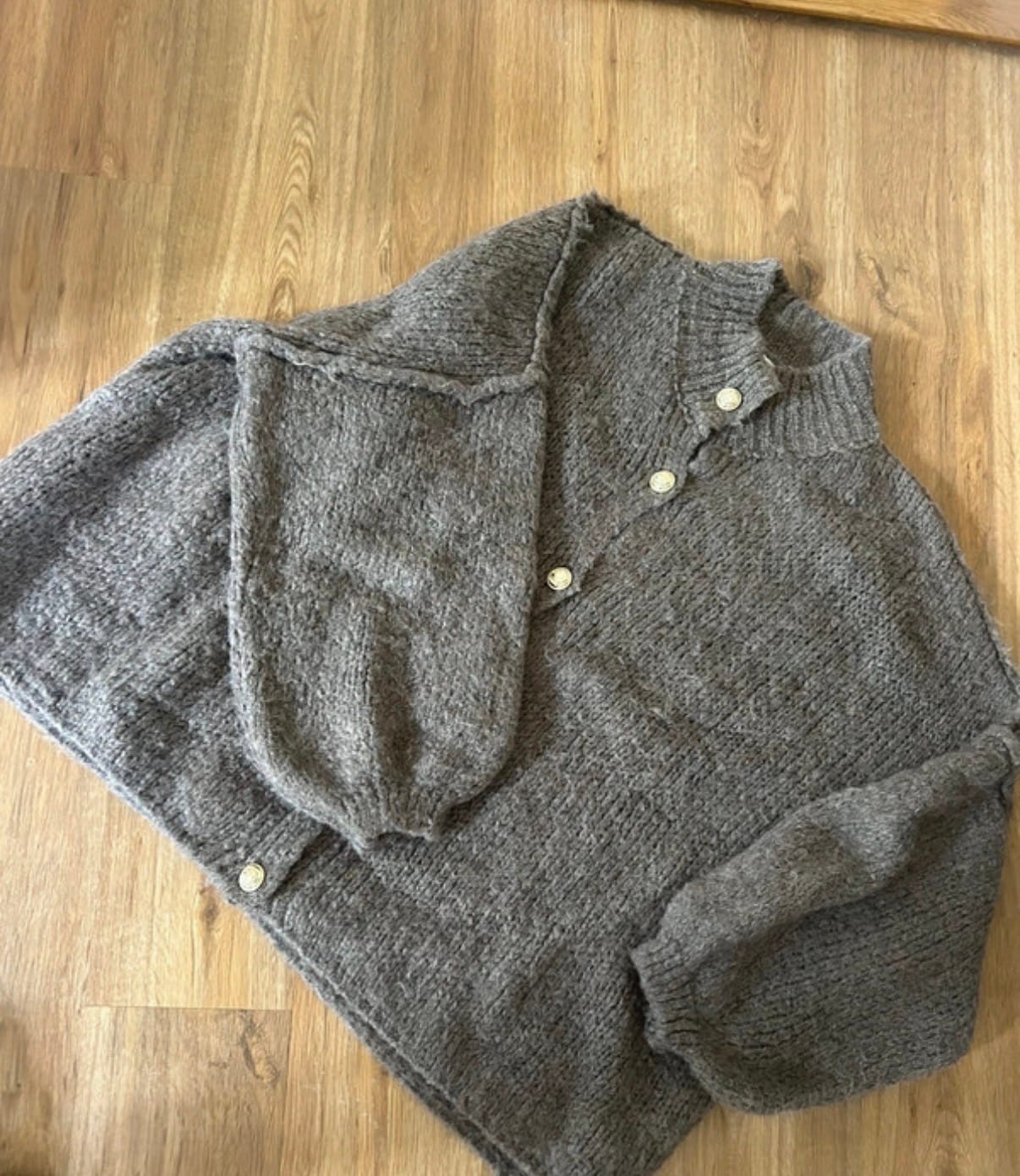 Customer photo review of Oversized Cardigan Short "CozyGlam"