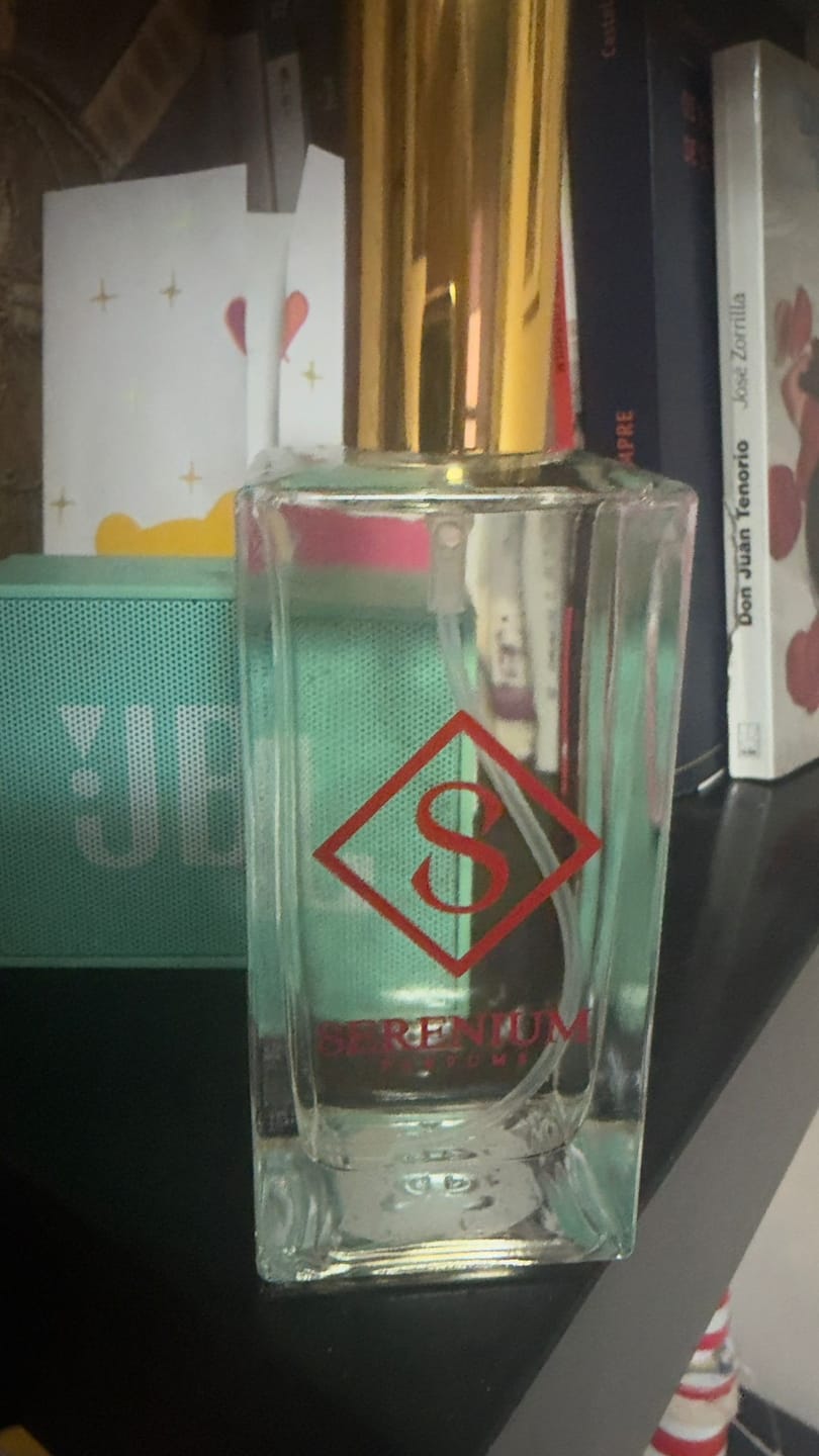 Customer photo review of SF1 - Recuerda a Tacón Negro - 100ml