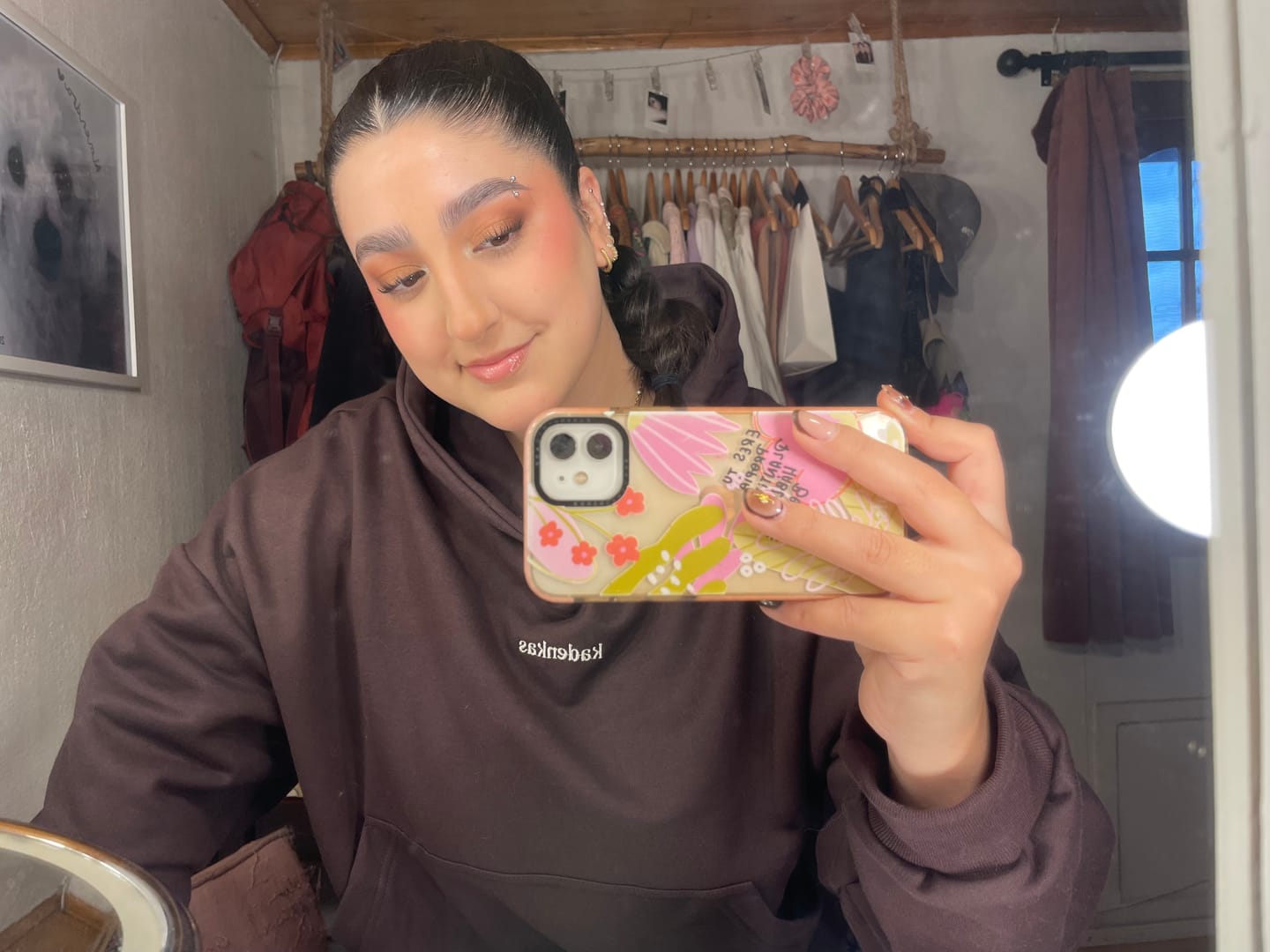 Customer photo review of POLERÓN HOODIE CAFÉ - OVERSIZE CON GORRO LOGO BORDADO