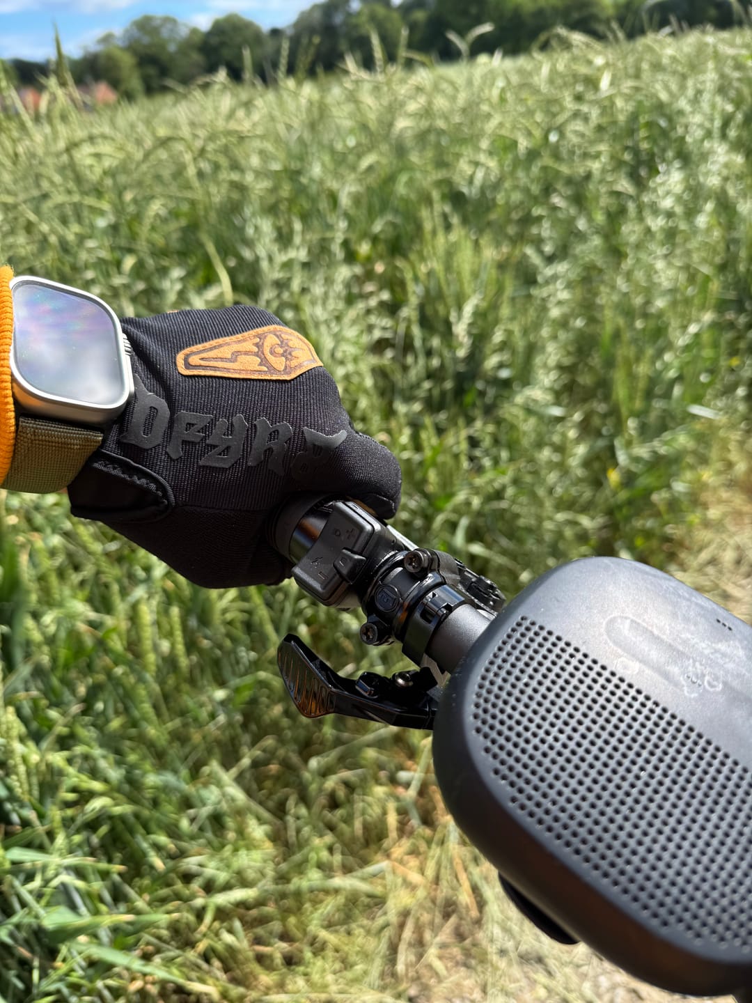 Customer photo review of Wraith | Gravity Gloves