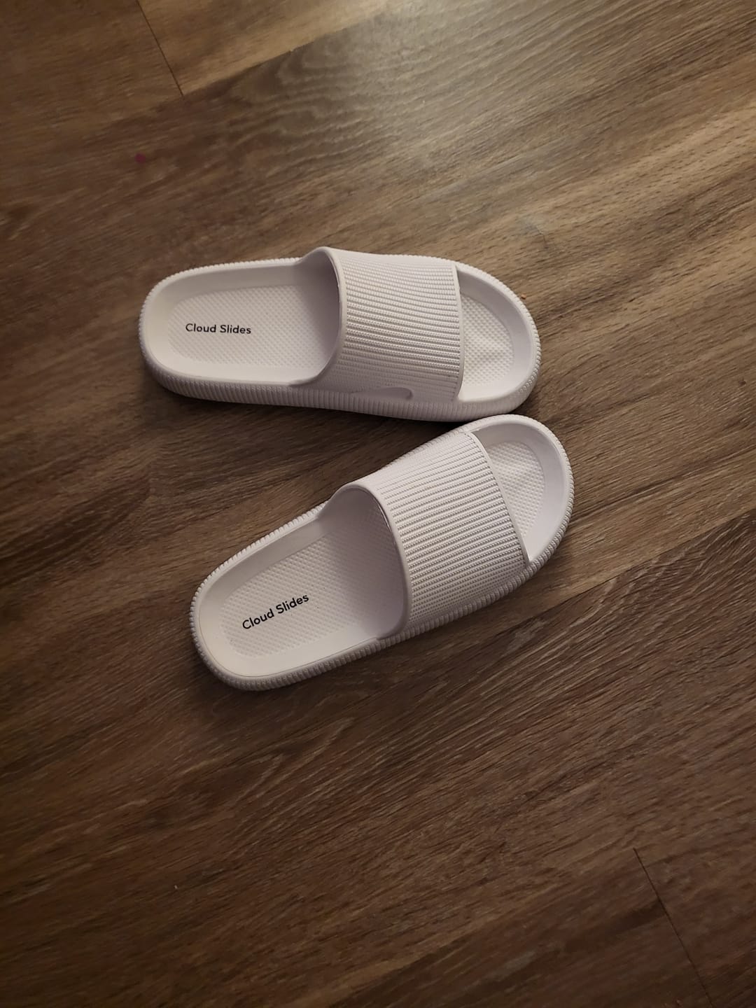 Customer photo review of Cloud Slides - Original Cushion Comfort