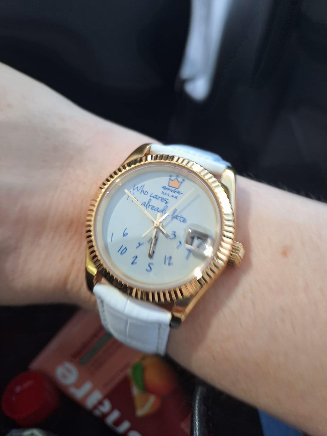 Customer photo review of EONDATE CLASSIC LEATHER WATCH