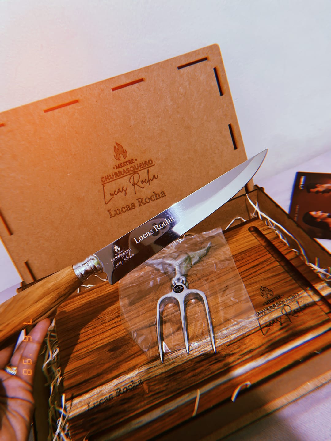 Customer photo review of Kit Churrasco Personalizado Churrasqueiro Oficial da Família