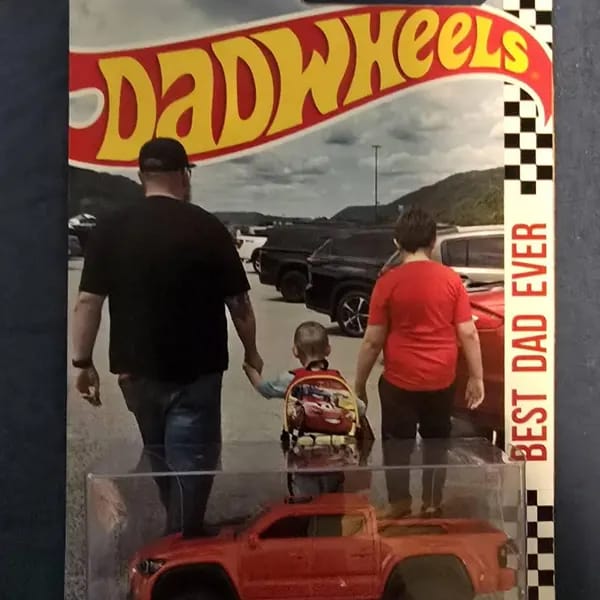 Customer photo review of Personalized Lover's Toy Dream Car Dad's Toy Dream Car Packaging Best Gift for Dad,Husband,Boyfriend