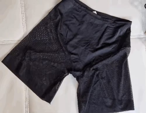 Customer photo review of Short Modellante Curvely™ | Pancia Piatta, Comfort Totale e Zero Arrotolamenti