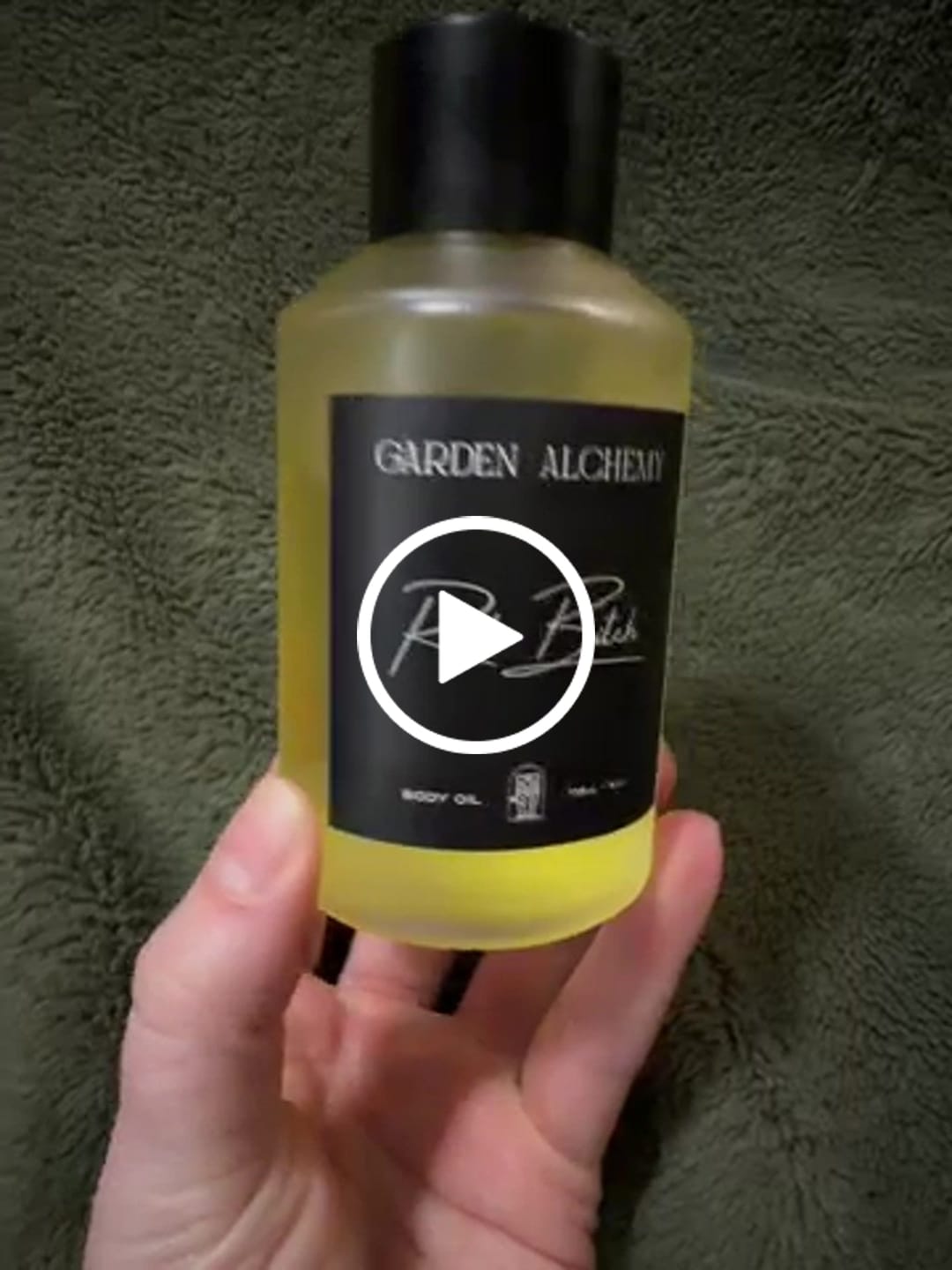 Customer video review of RICH BITCH BODY OIL (the return of the OG 1st formula)
