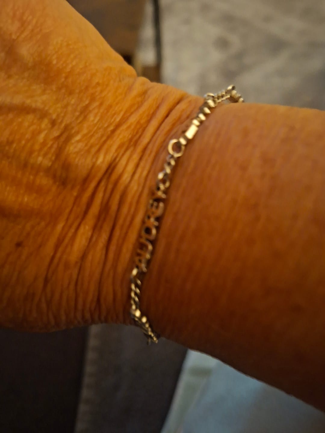 Customer photo review of Bracelet personnalisé avec nom
