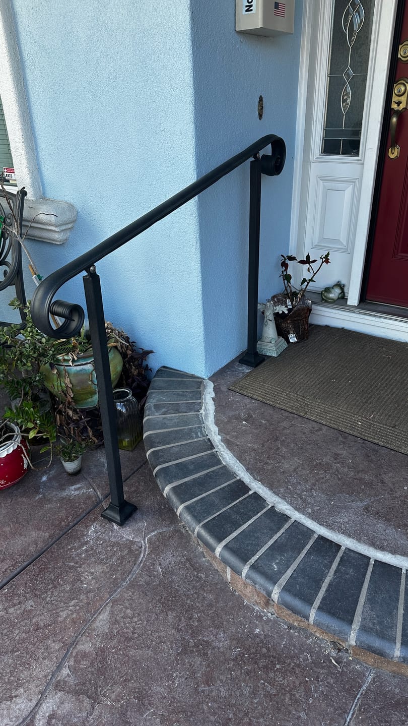 Customer photo review of Adjustable Metal Handrail with Scroll Ends – Floor Mounted Victorian Grab Rail, Handcrafted in Tennessee
