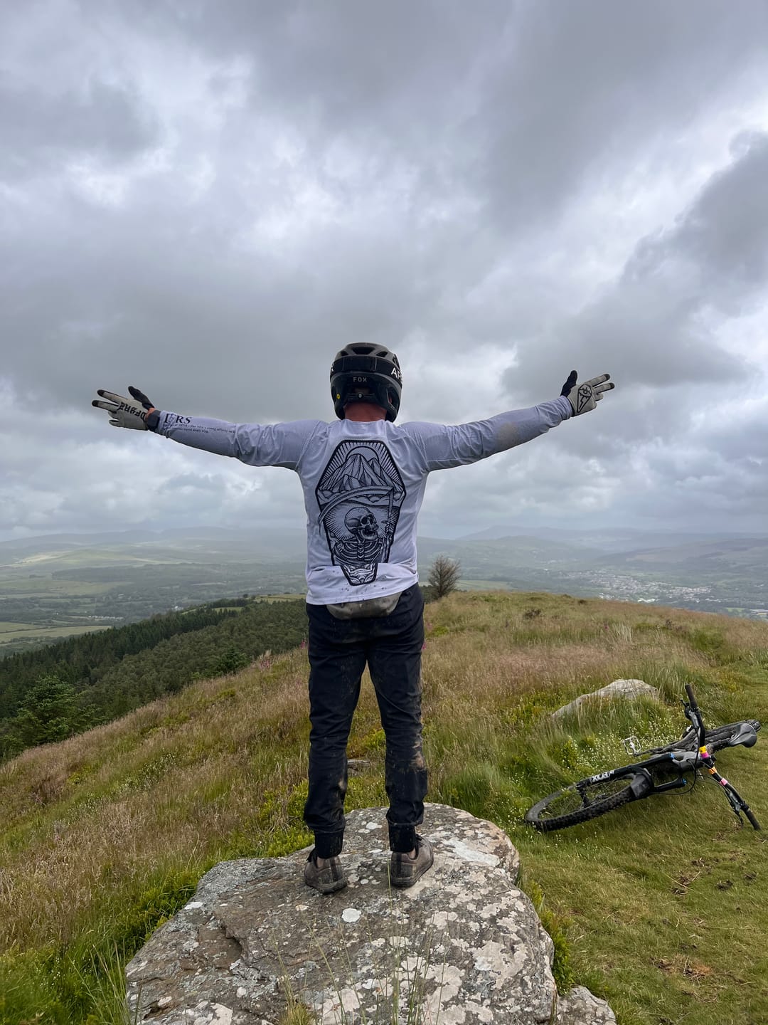 Customer photo review of Reaper | Long Sleeve | Flowteq™ Jersey | Silver