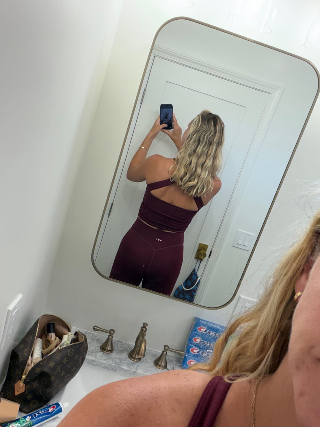 Customer photo review of The V Legging / Black-Cherry