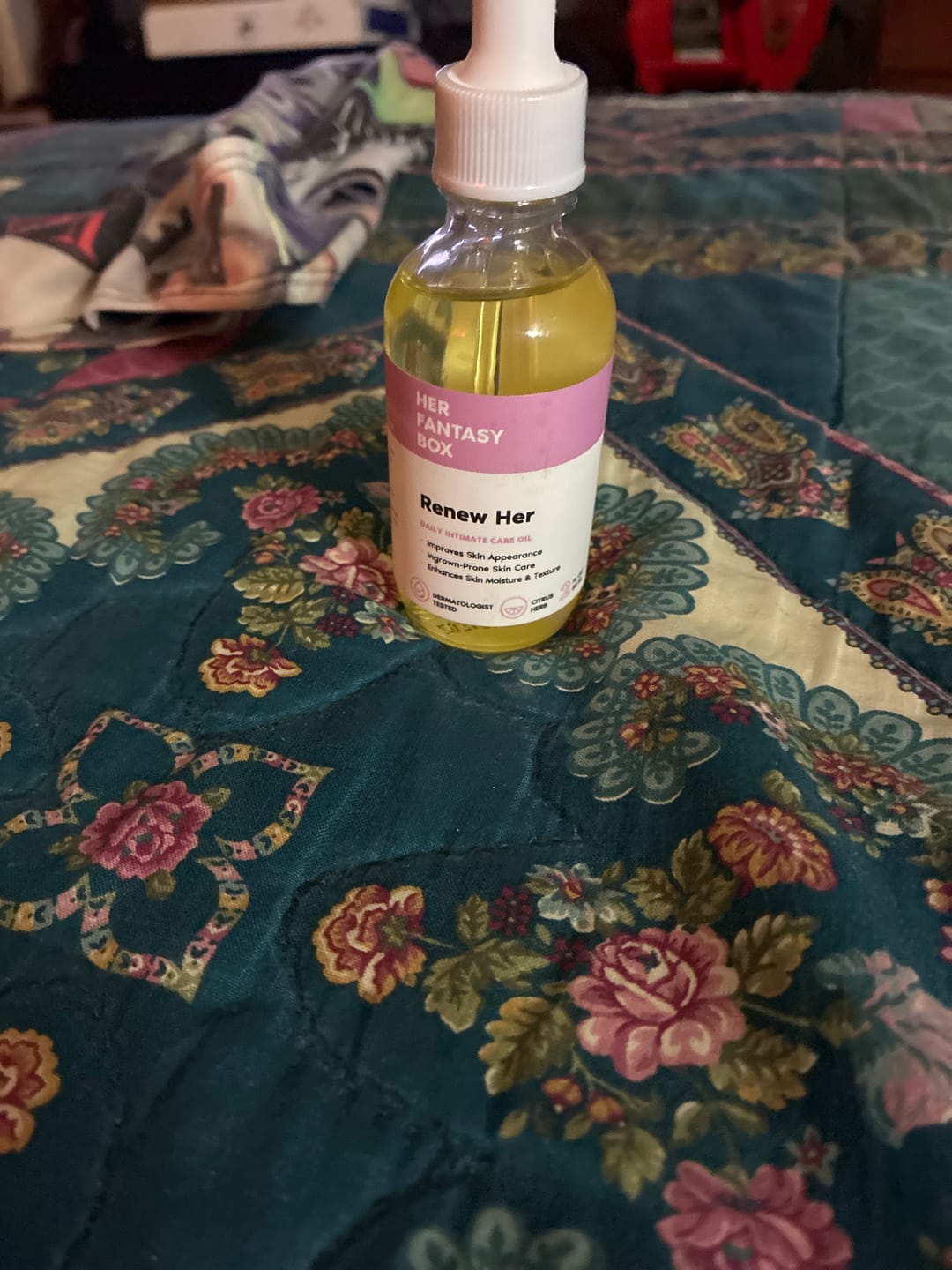 Customer photo review of Her Fantasy Box Renew Her Yoni Oil - For Dryness, Ingrown Hair, Dark Marks & Scars