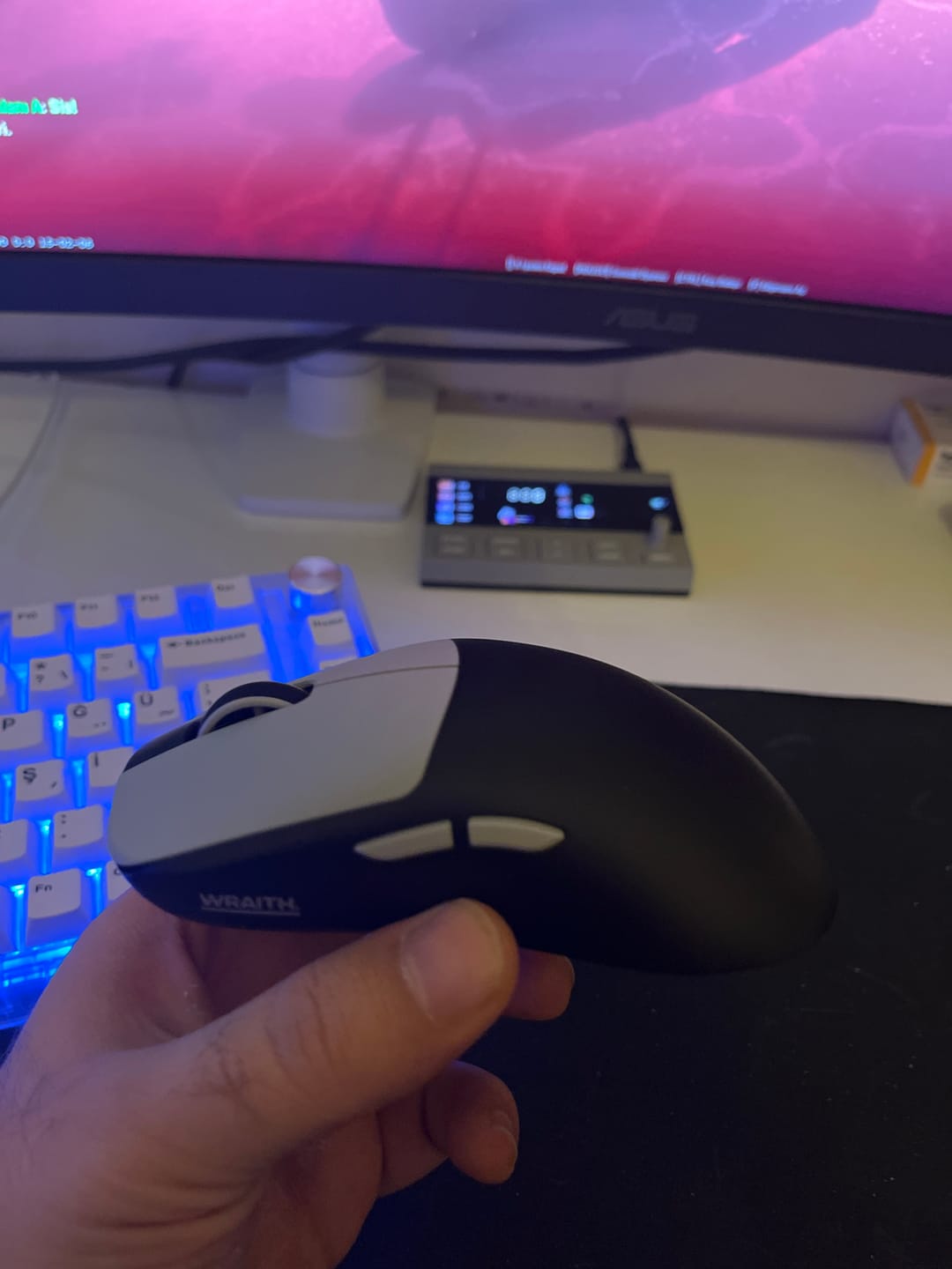 Customer photo review of Wraith W1 Wireless Mouse