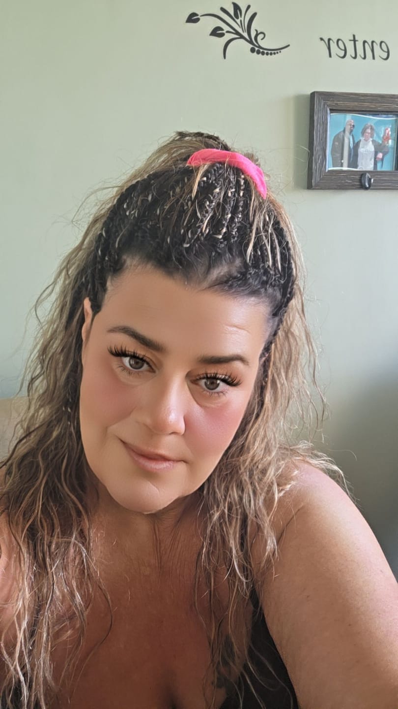 Customer photo review of 18" Ghost Loop™ Crochet Boho Braids With Human Hair Curls