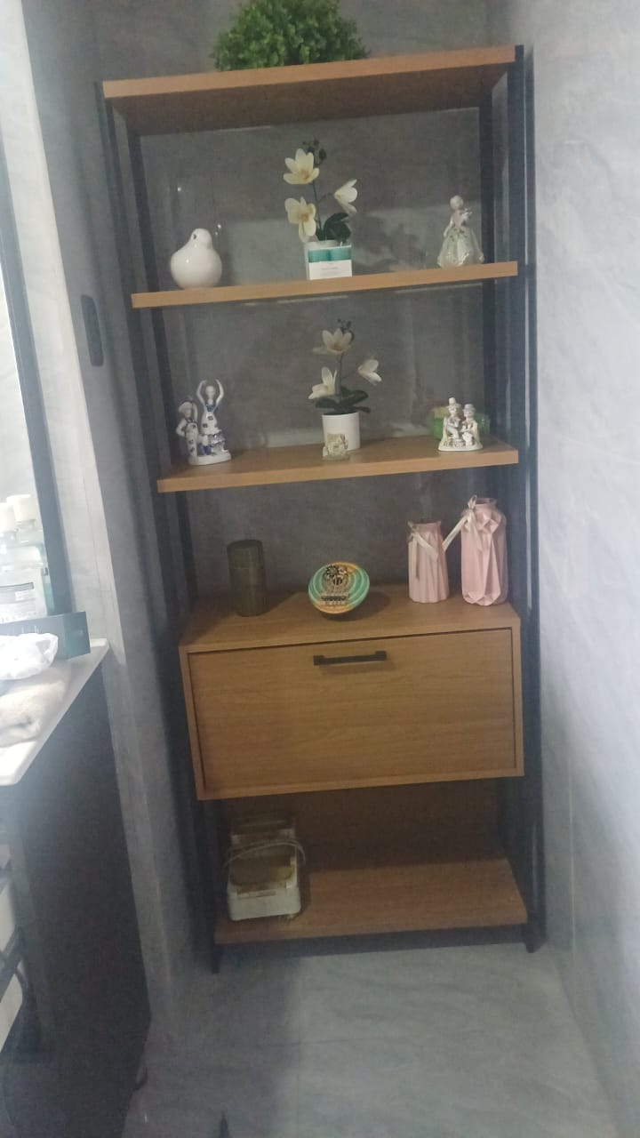 Customer photo review of Estante Cucao 1 Puerta Canela-Negro