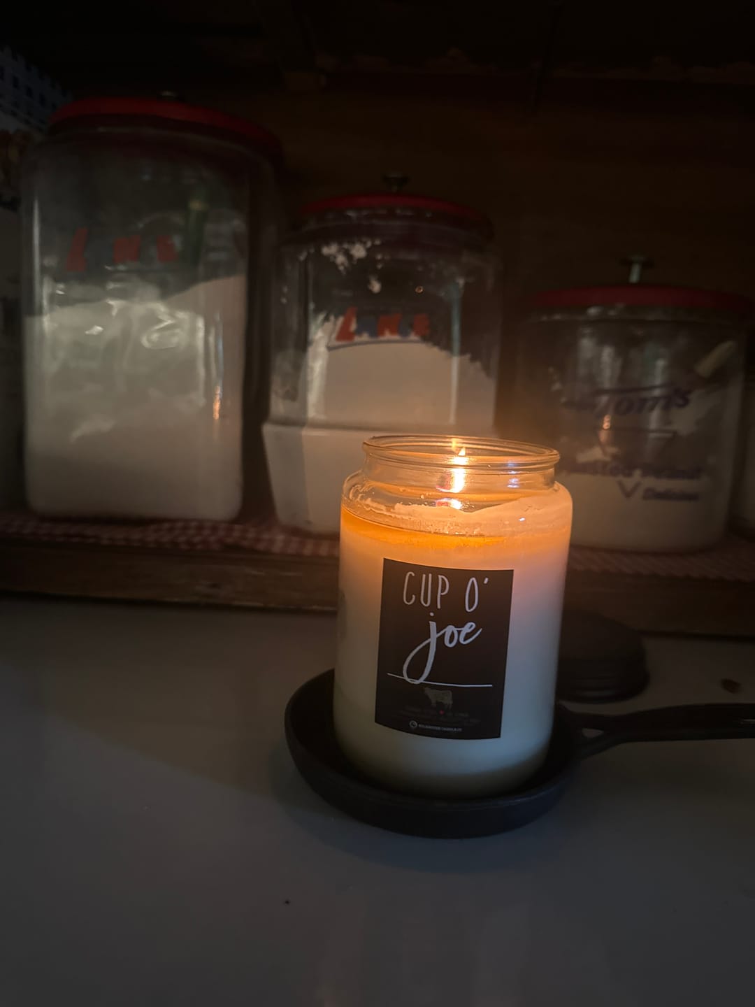 Customer photo review of Cup O' Joe Candle | 26 oz Farmhouse Jar