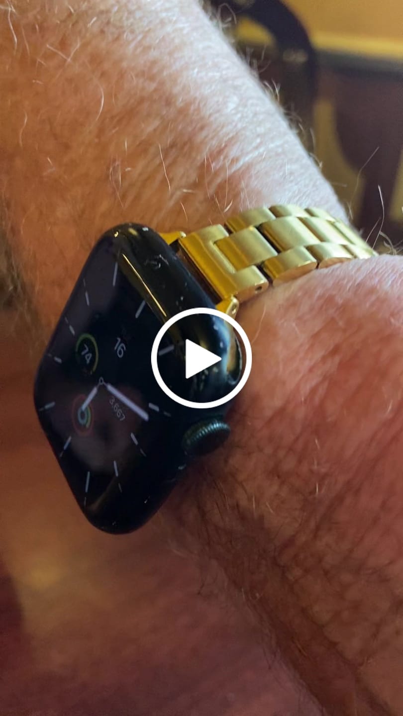 Customer video review of Classic Gold Luxury Apple Watch Strap