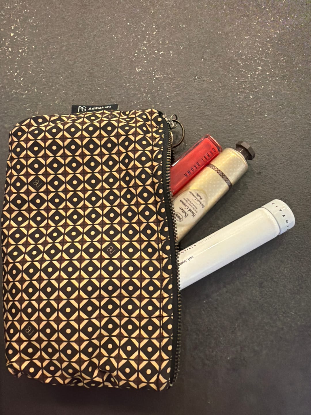 Customer photo review of תיק דרכונים גרייס
