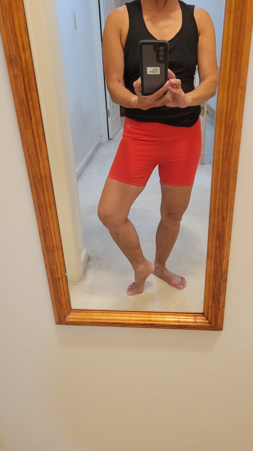 Customer photo review of BOLD 4.5" Performance Short
