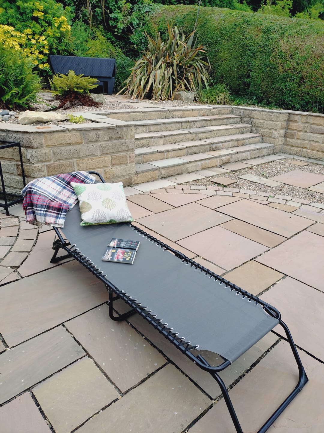 Customer photo review of Metal Sunbed with Textilene Fabric – 3-Position Reclining Grey & Black