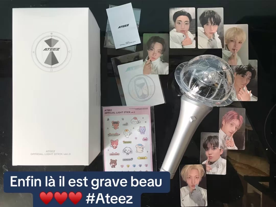 Customer photo review of ATEEZ - OFFICIAL LIGHT STICK VER.3