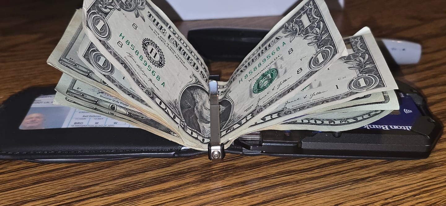 Customer photo review of M4 Maverick™ Bifold Rail Wallet