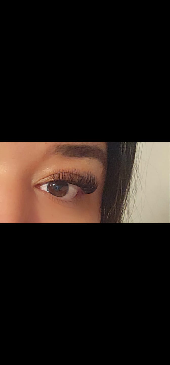 Customer photo review of Fluffy® Gossamer® Lash