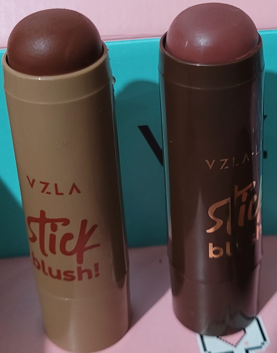 Customer photo review of Blush Stick Red Mocha Vizzela + La's