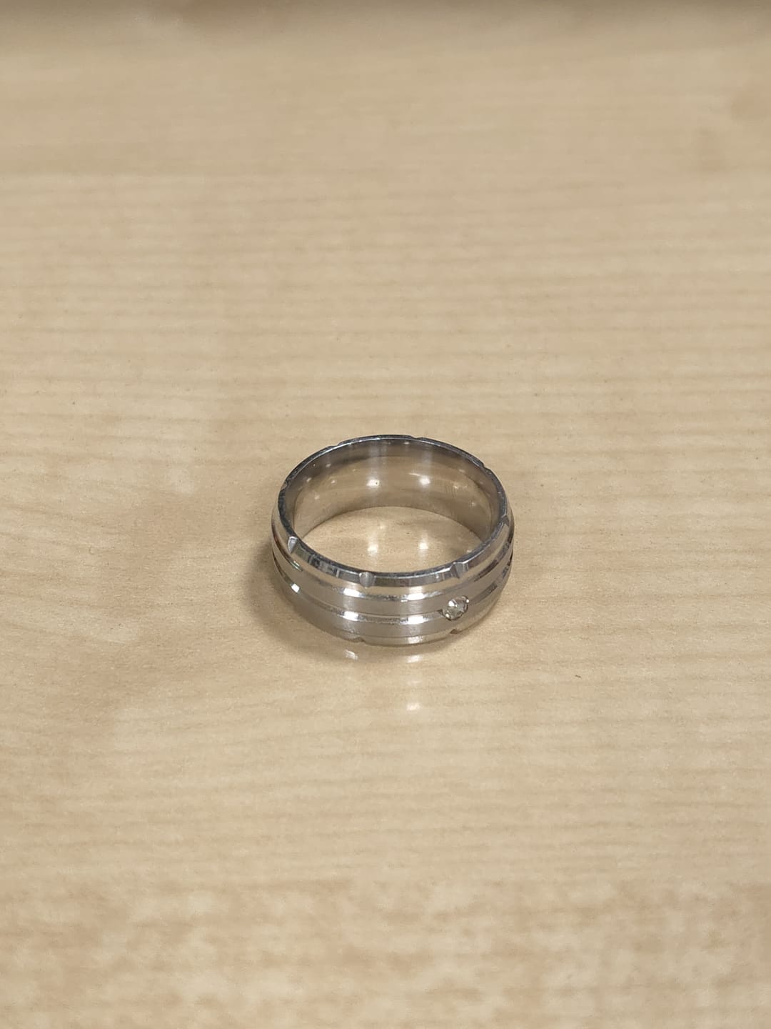 Customer photo review of Splendid Silver Band Ring