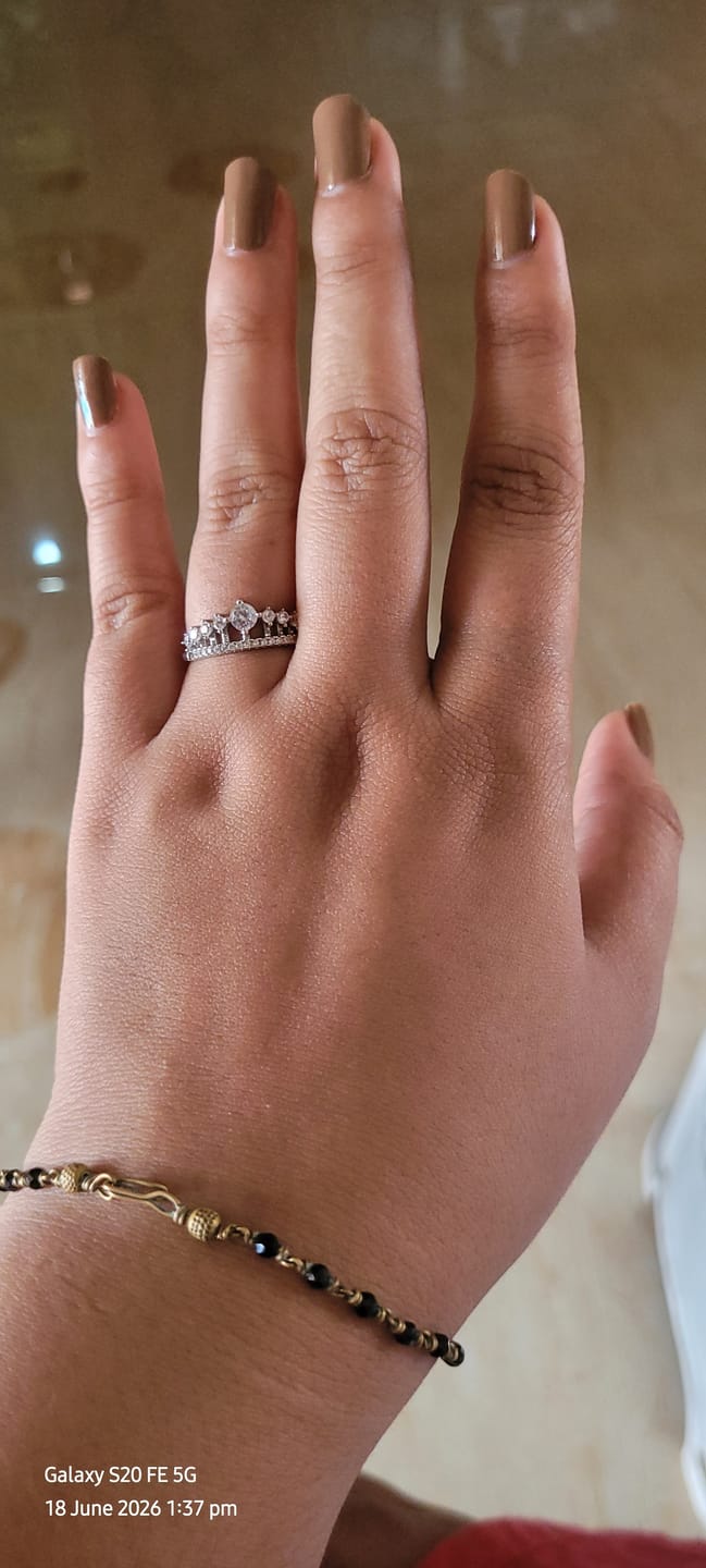 Customer photo review of Silver Queen Crown Ring