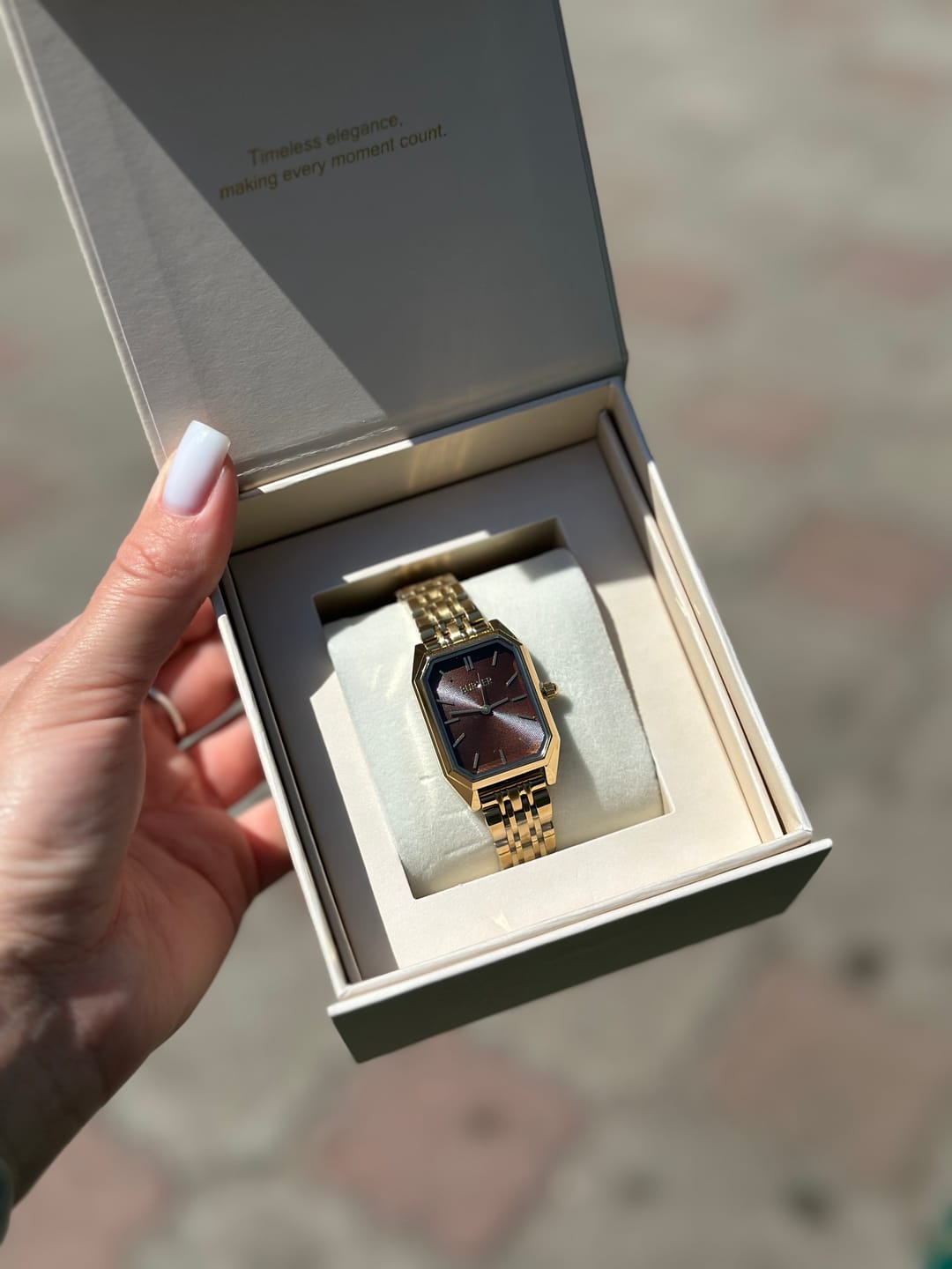 Customer photo review of Isabell Gold Brown
