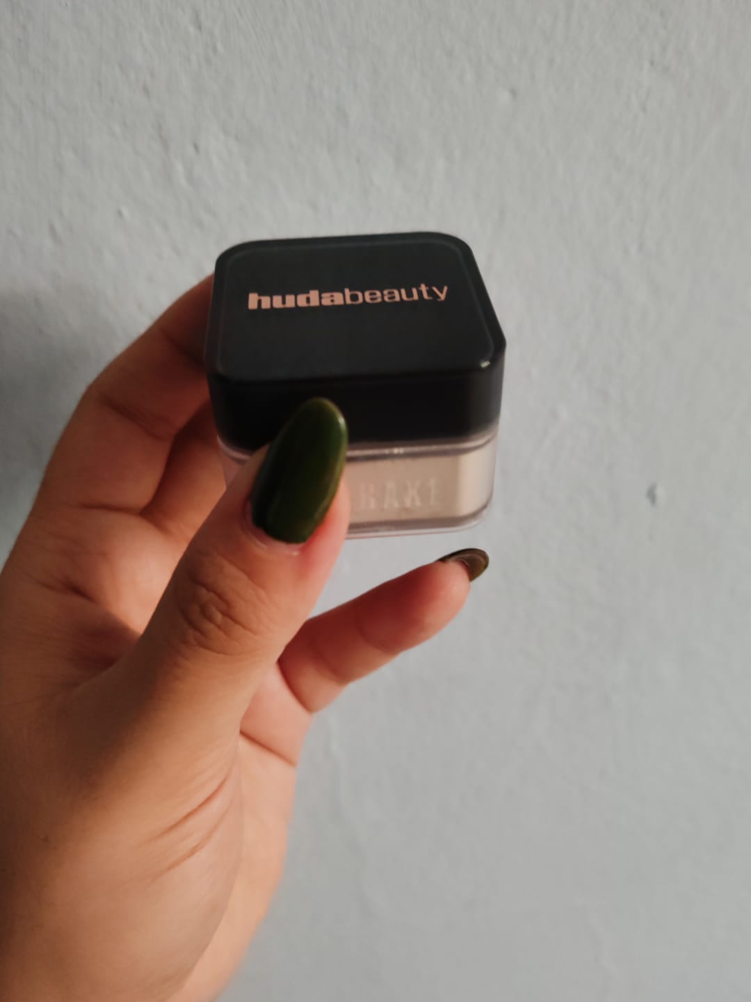 Customer photo review of Mini Easy Bake Loose Baking & Setting Powder