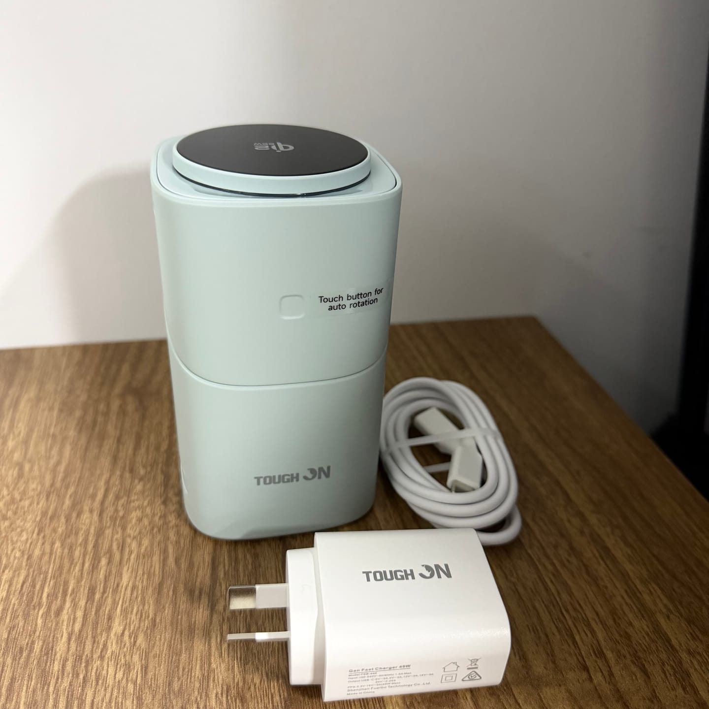 Customer photo review of Tough On MagPro Qi2 25W 3-in-1 Wireless Charger