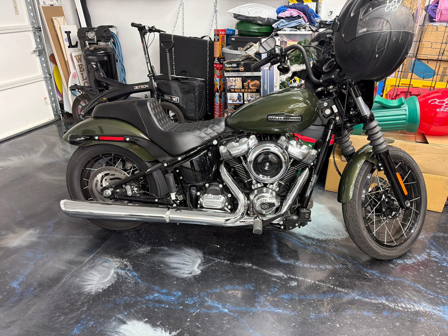 Customer photo review of Iron Born Diamond Stitch 2-Up Seat for Harley Softail Street Bob FXBB/S