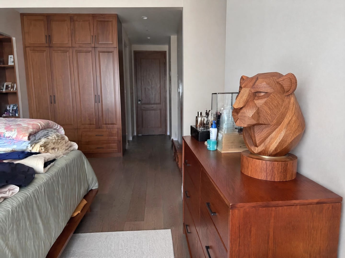 Customer photo review of Hand-Carved Faceted Leopard Head Sculpture