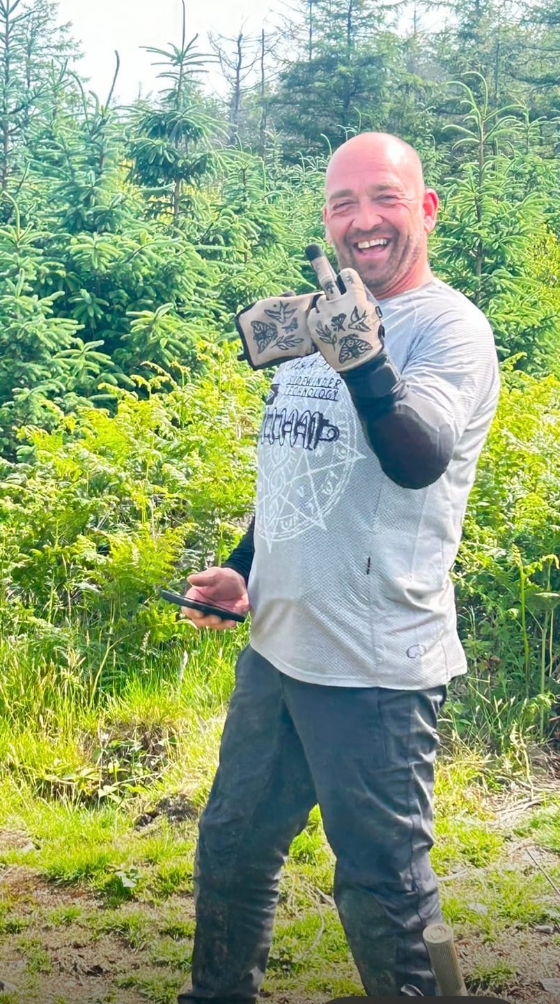 Customer photo review of Jobstopper | Gravity Gloves