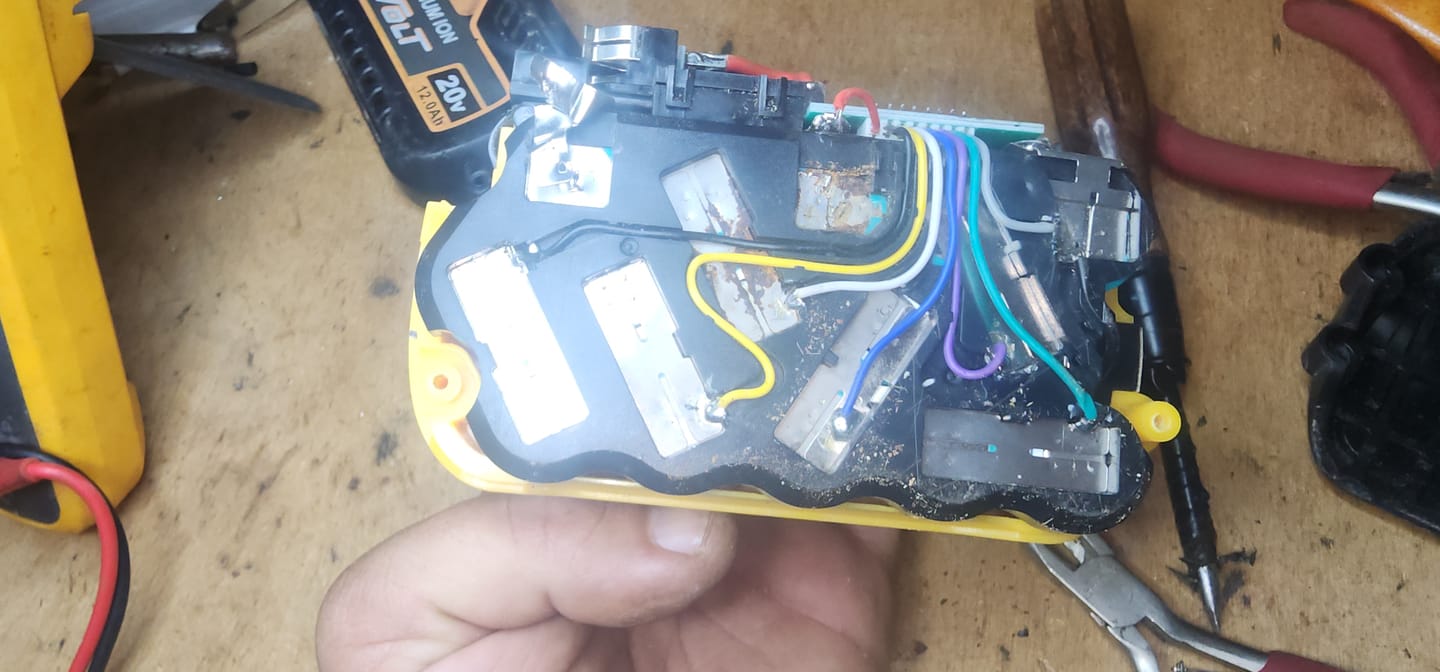 Customer photo review of Samsung 25R 18650 2500mAh 20A Battery