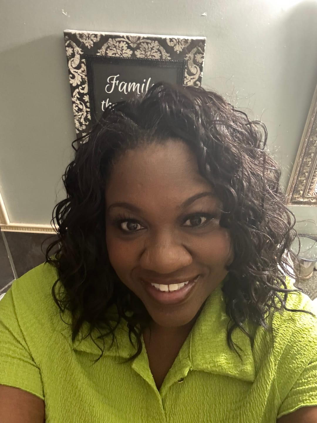 Customer photo review of Outre Quick Weave Wet & Wavy Half Wig - LOOSE CURL 18